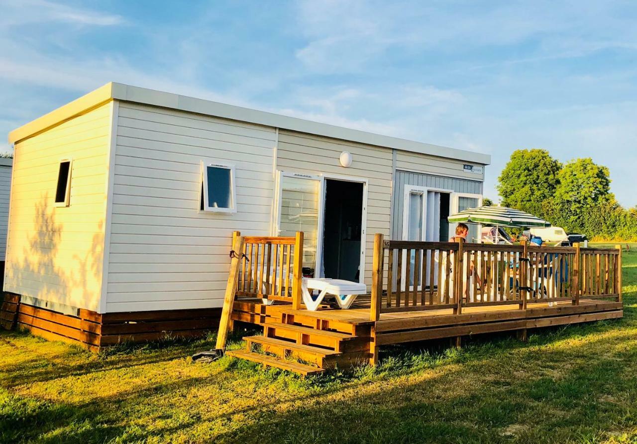 O2 Camping Longueville (Manche) Exterior foto